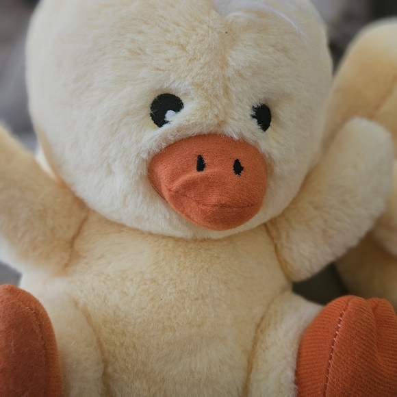 Yellow chunky big duck winter fleece indoor slippers - Picture 3 of 11